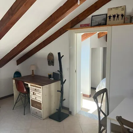 La Mansarda Di Jt Apartman